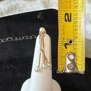 14kt yellow gold and pearl dangling earrings